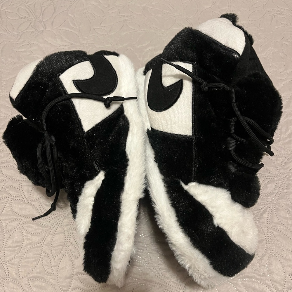 Nike Black Fuzzy Slide Sandals